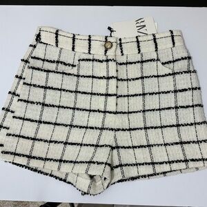ZARA NWT Tweed Checkered High Waist Shorts Cream Black Bouclé Size M